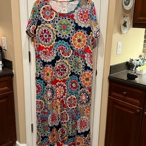 NWT  Fun summertime maxi dress.